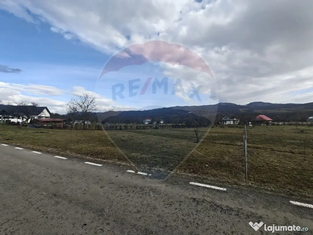 Teren intravilan de vanzare Șurdești 