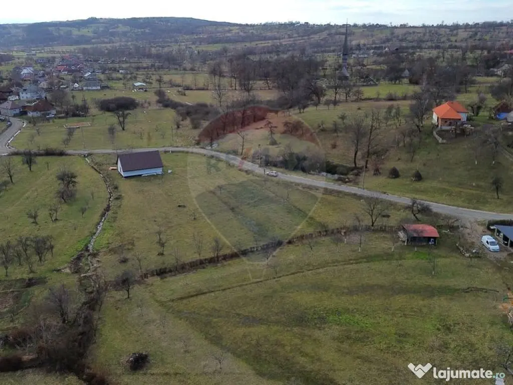 Teren intravilan de vanzare Șurdești 