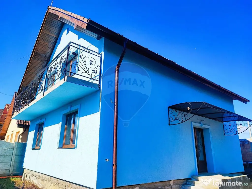 Casă / Vilă cu 5 camere de vânzare 