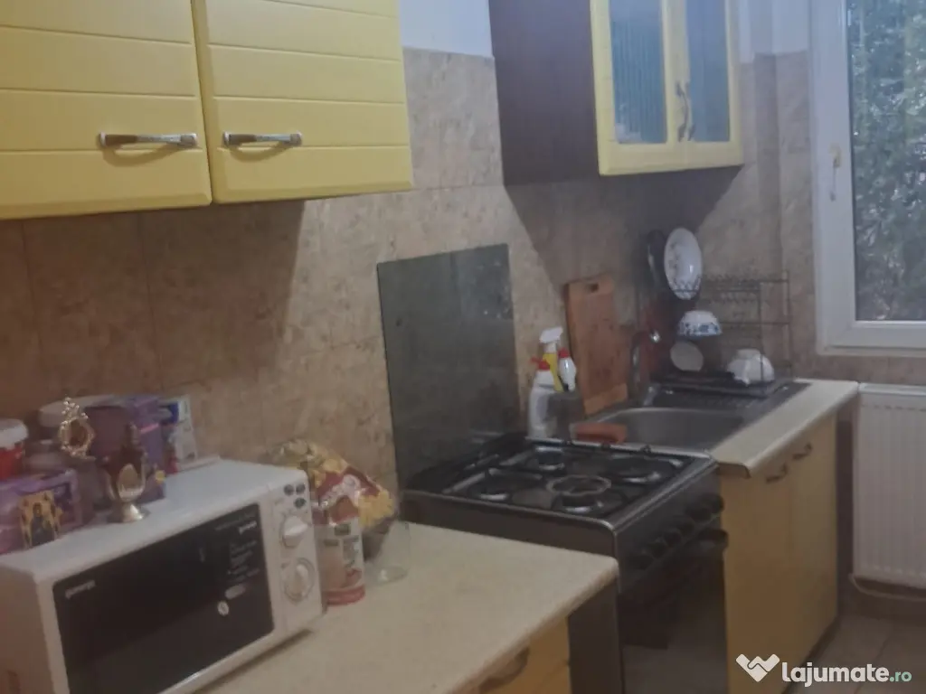 Apartament 2 camere semidecomandat etaj 1 mobilat