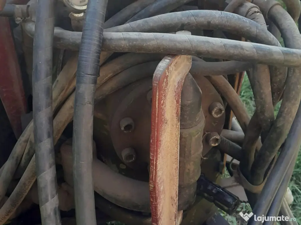 Vand masina de stropit pt tractor