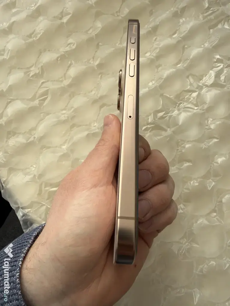 Iphone 16 pro max desert titanium 256 gb