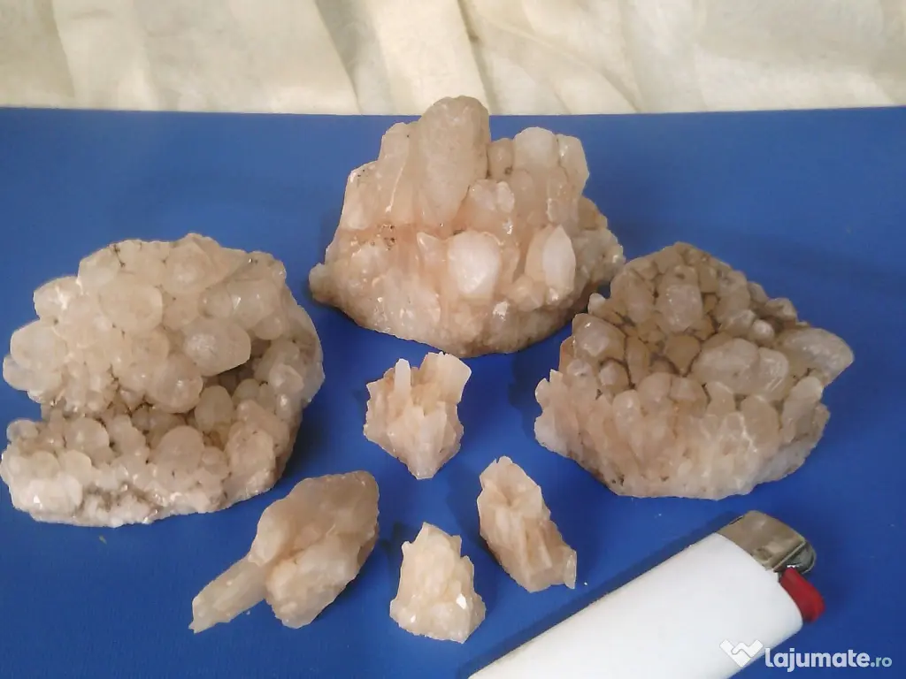 Flori de mina roci minerale pietre semipretioase 