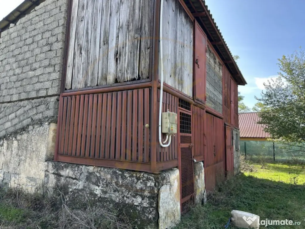 Teren 5216 mp la 2 pasi de autostrada A1 