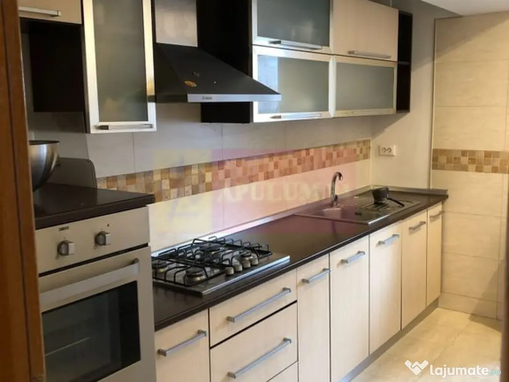 Apartament 3 camere LUX, 99mp, B-dul Unirii, loc parcare ... 