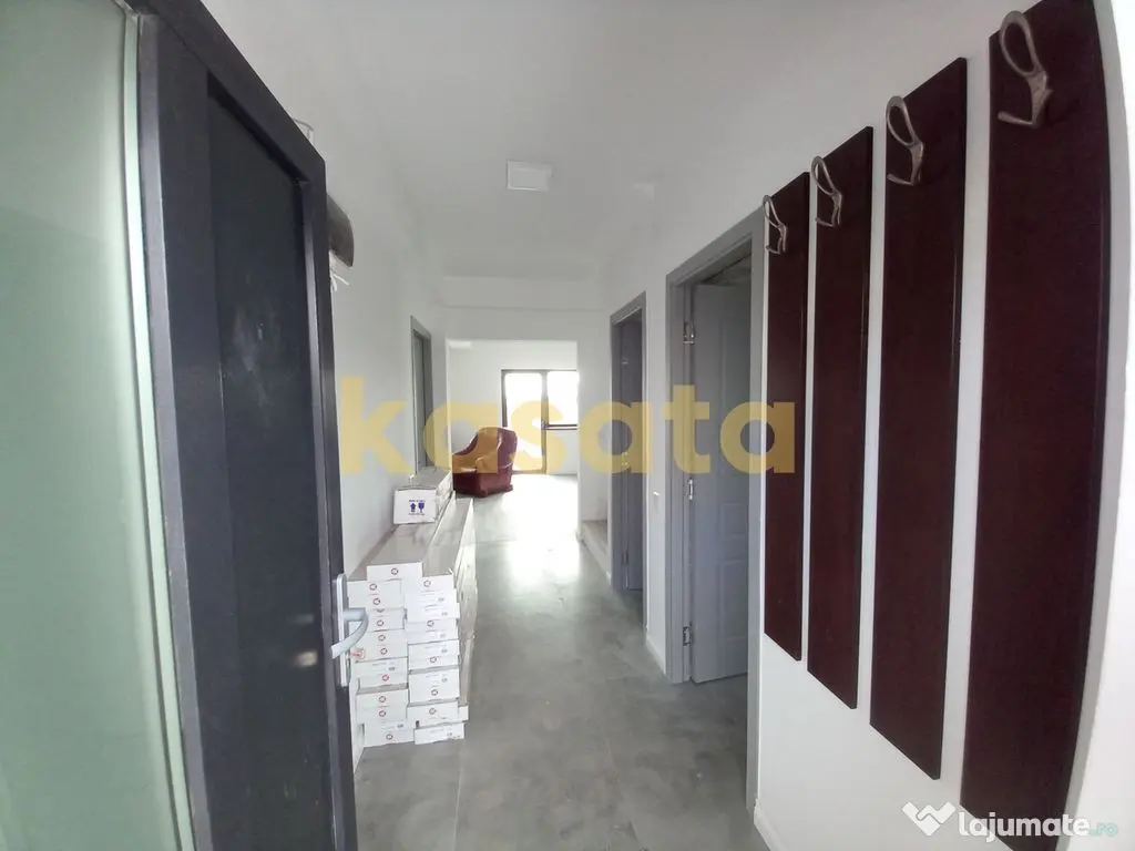 Casa 4 camere 190 mp, curte & 2 locuri parcare in zona Cr... 