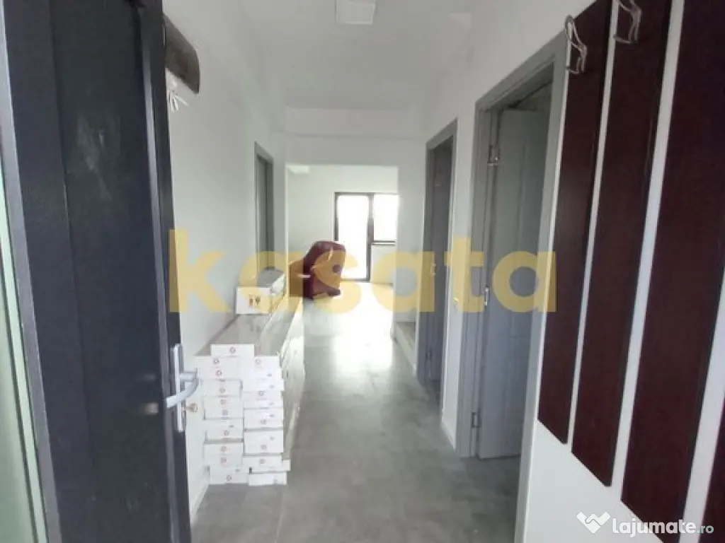 Casa 4 camere 190 mp, curte & 2 locuri parcare in zona Cr... 