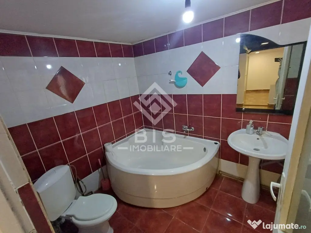 Apartament la casa 3 camere, 70mp