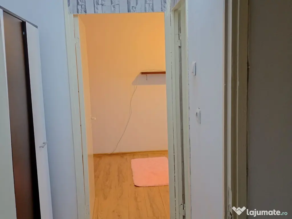 Vând apartament 2 camere, zona Gemi Micalaca 