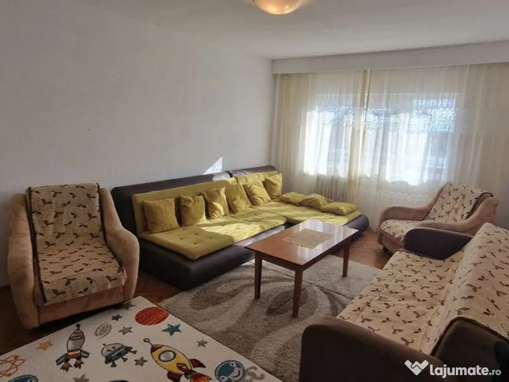 Doua camere decomandate stadionul Portul.