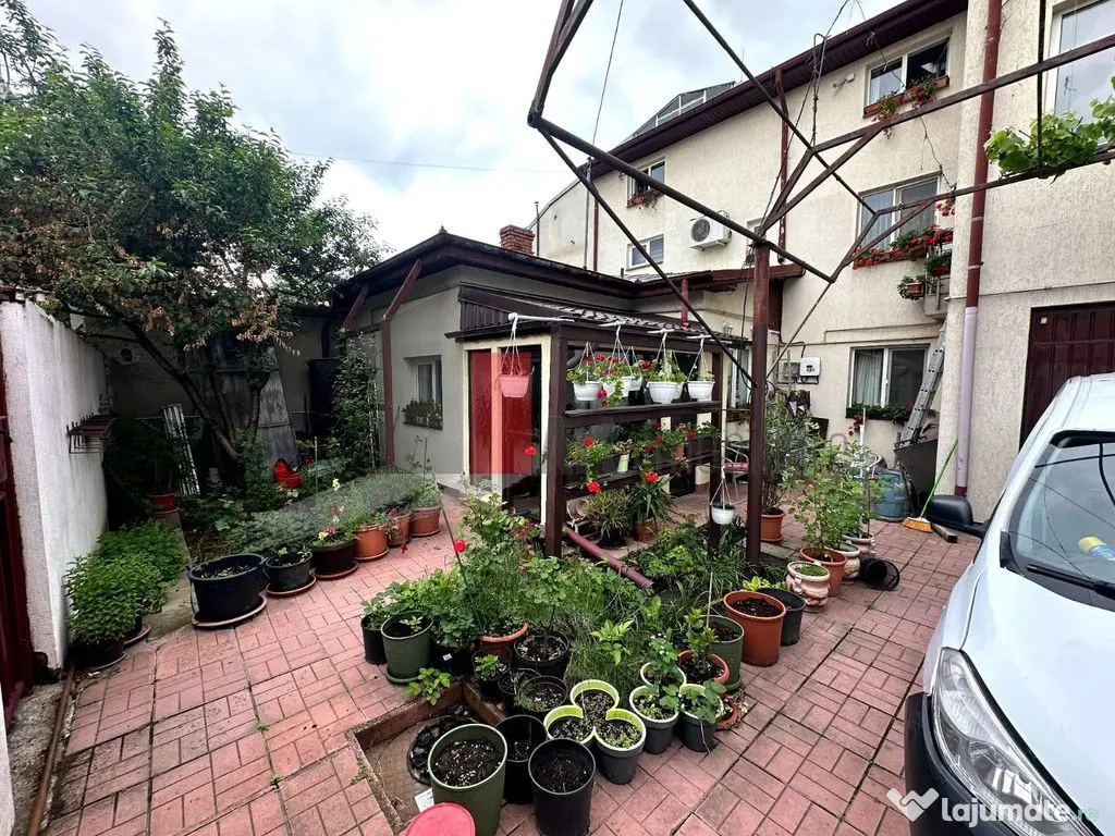 Casă individuală de vânzare – Dămăroaia, Sector 1,... 