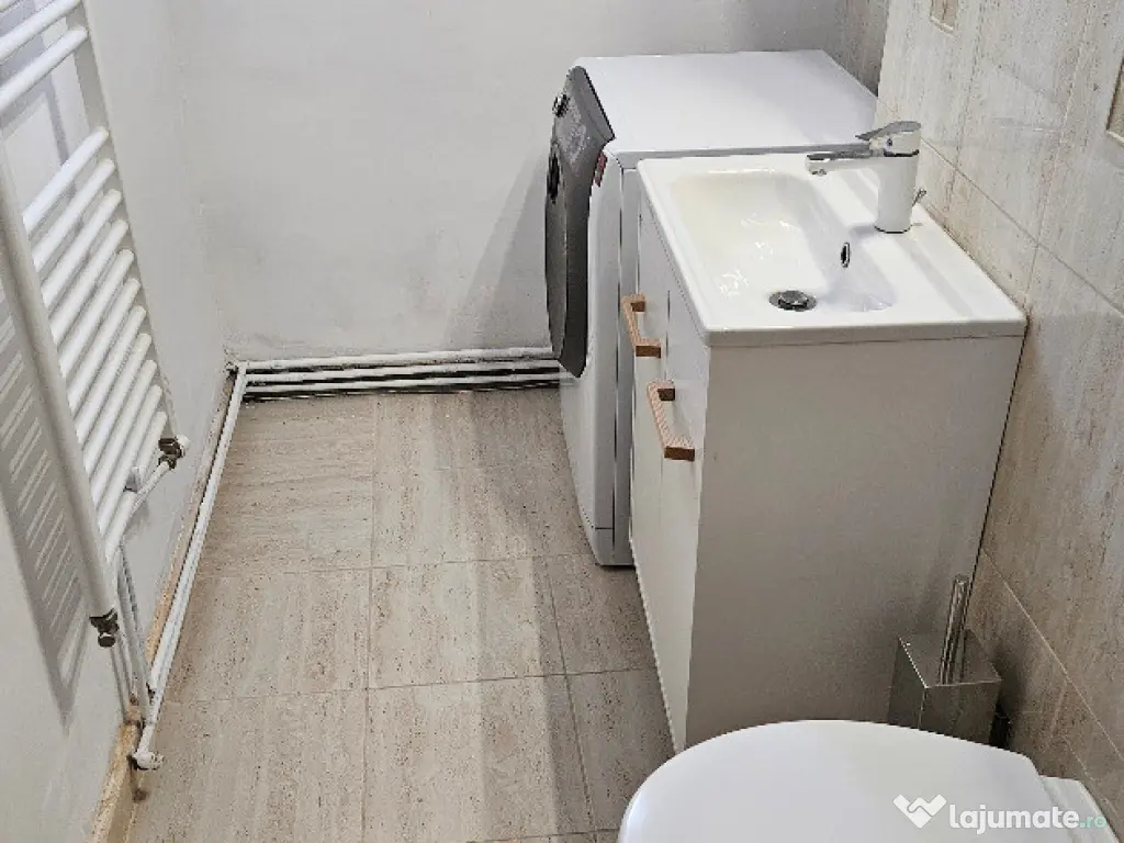 Inchiriez apartament cu 4 camere decomandat in Deva, Kogalniceanu et 3 