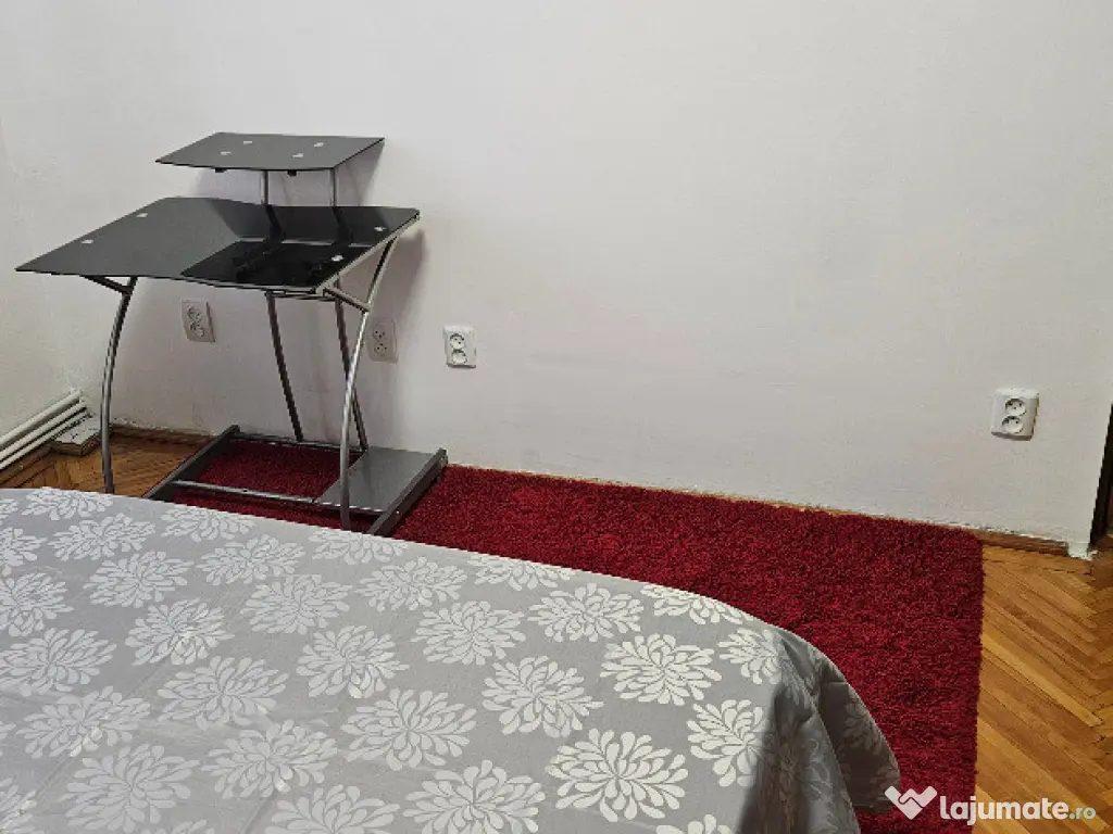 Inchiriez apartament cu 4 camere decomandat in Deva, Kogalniceanu et 3 