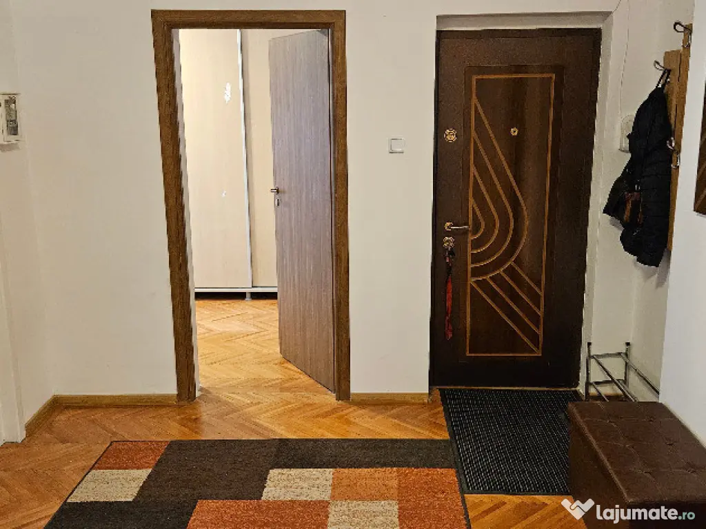 Inchiriez apartament cu 4 camere decomandat in Deva, Kogalniceanu et 3 