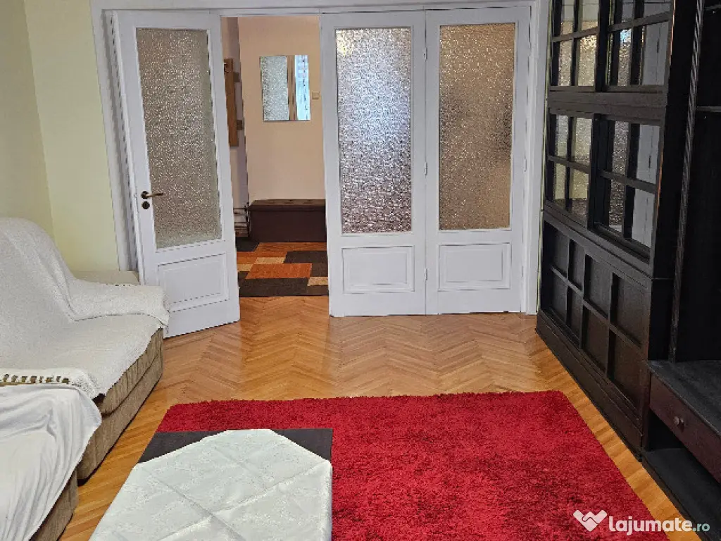Inchiriez apartament cu 4 camere decomandat in Deva, Kogalniceanu et 3 