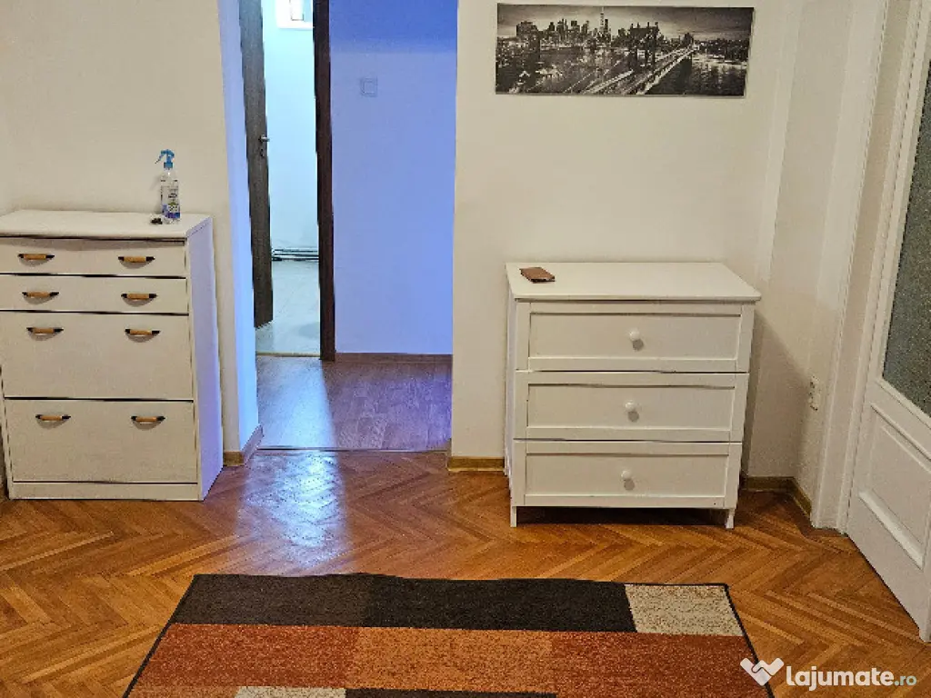 Inchiriez apartament cu 4 camere decomandat in Deva, Kogalniceanu et 3 