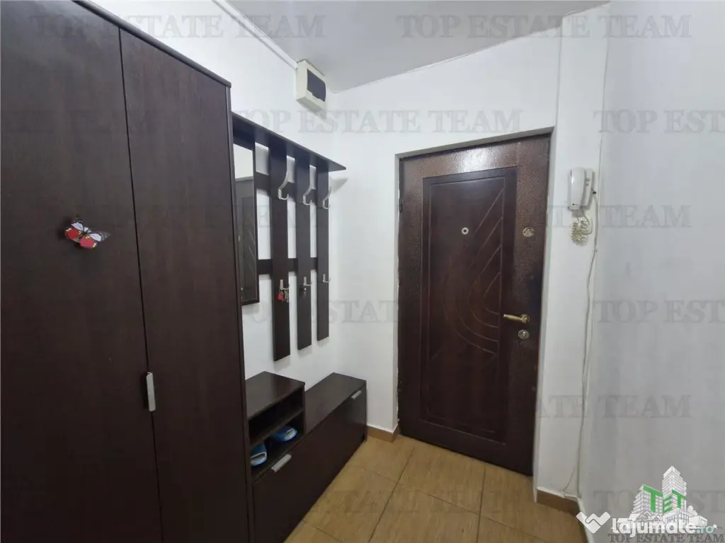 Apartament 2 camere, spatios, zona Primo 
