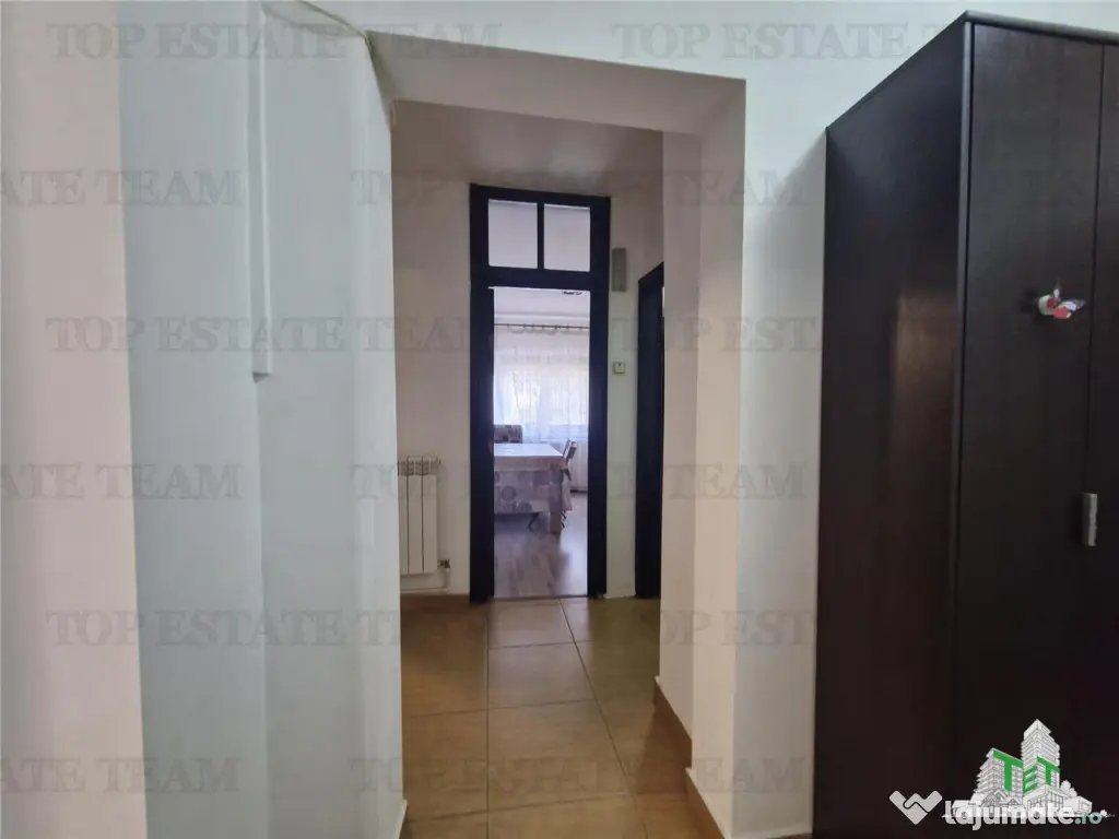 Apartament 2 camere, spatios, zona Primo 