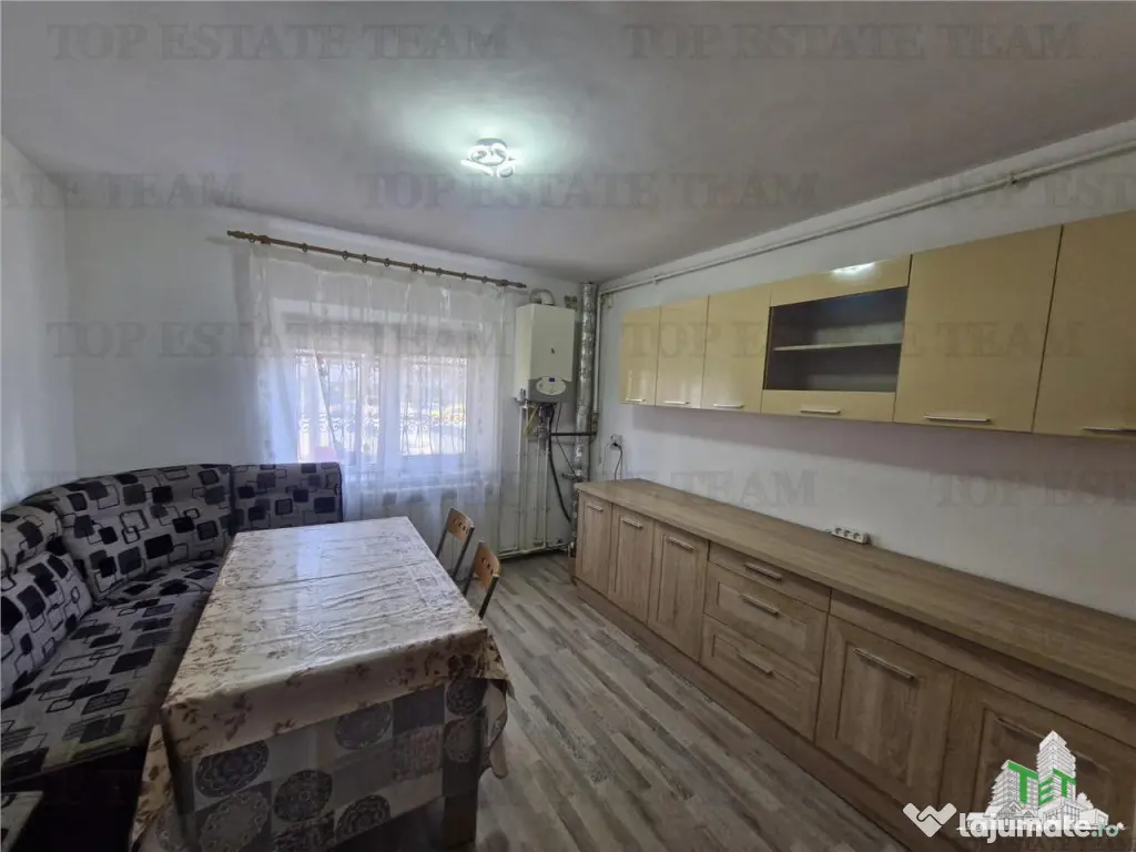 Apartament 2 camere, spatios, zona Primo 