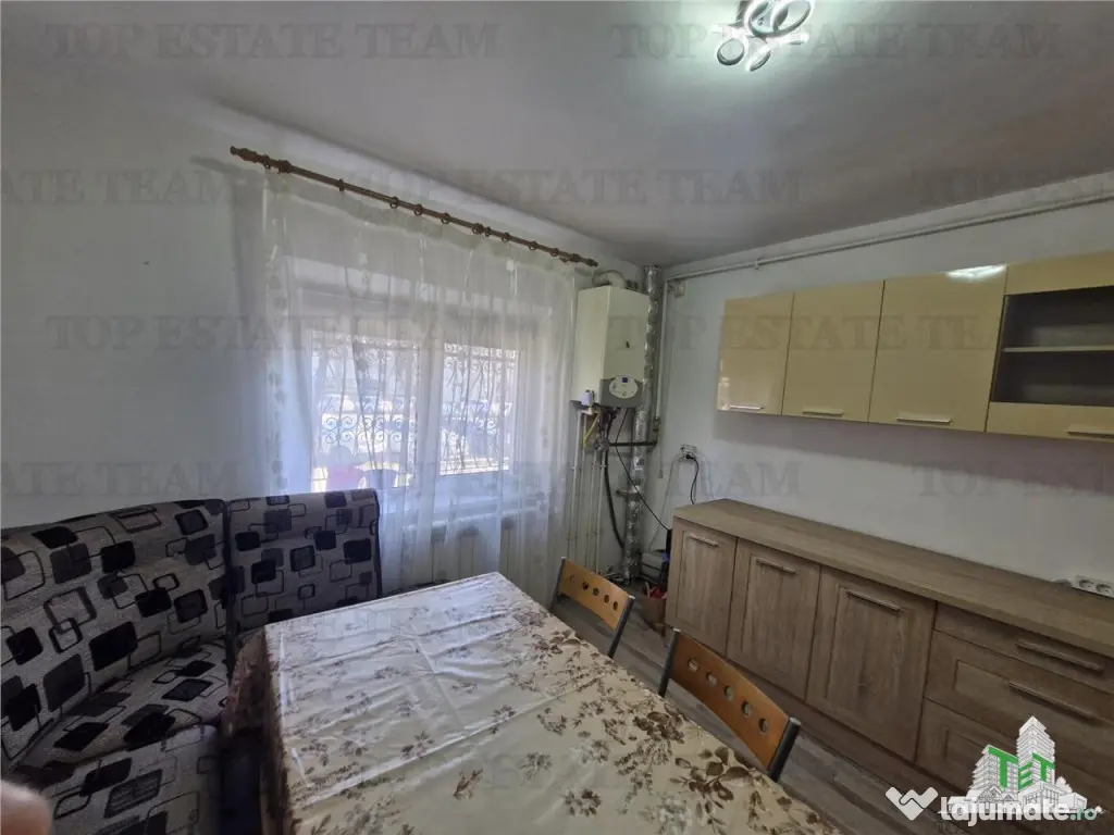 Apartament 2 camere, spatios, zona Primo 