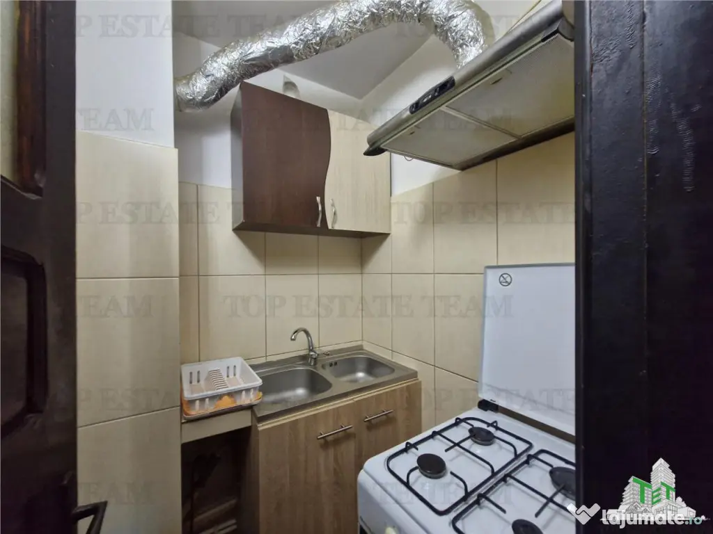 Apartament 2 camere, spatios, zona Primo 