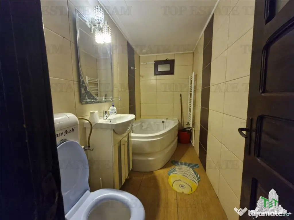 Apartament 2 camere, spatios, zona Primo 