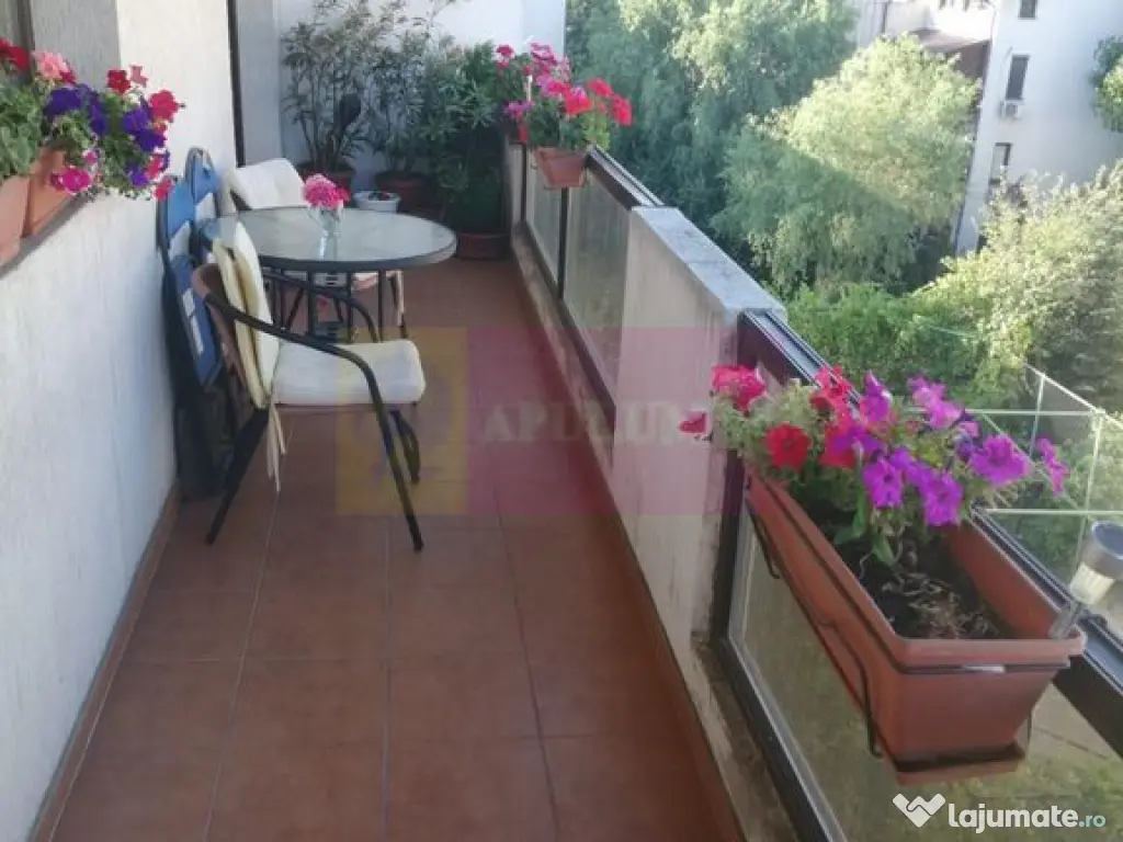 Duplex 3 camere cu scara interioara Bragadiru - Smardan-L...