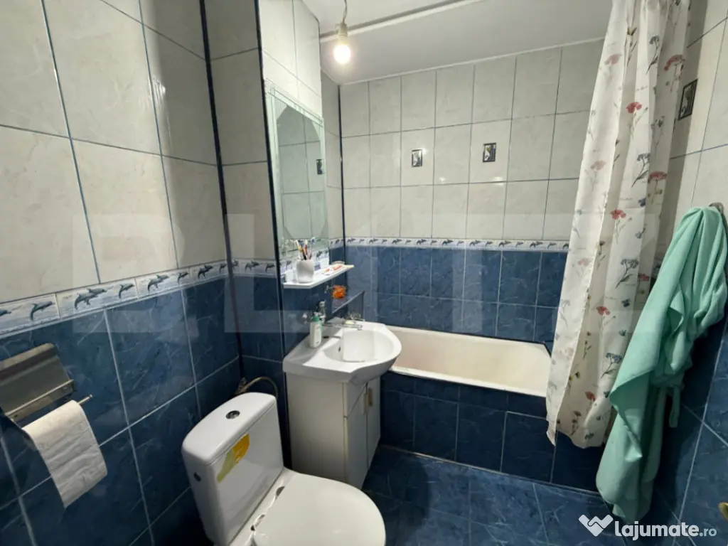 Apartament 3 camere decomandat, 65 mp, zona Guliver 