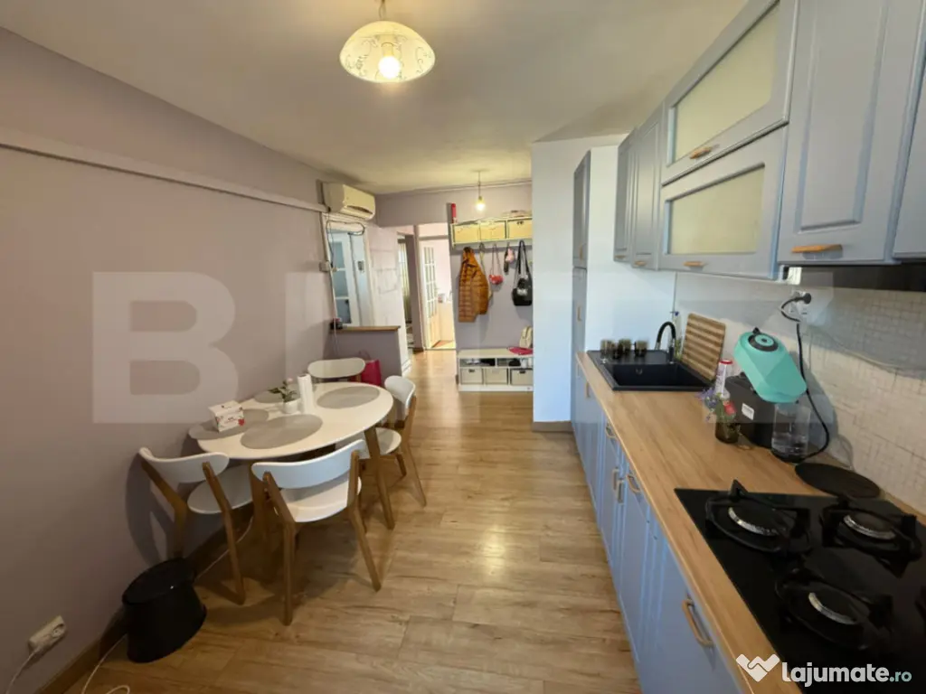 Apartament 3 camere decomandat, 65 mp, zona Guliver 