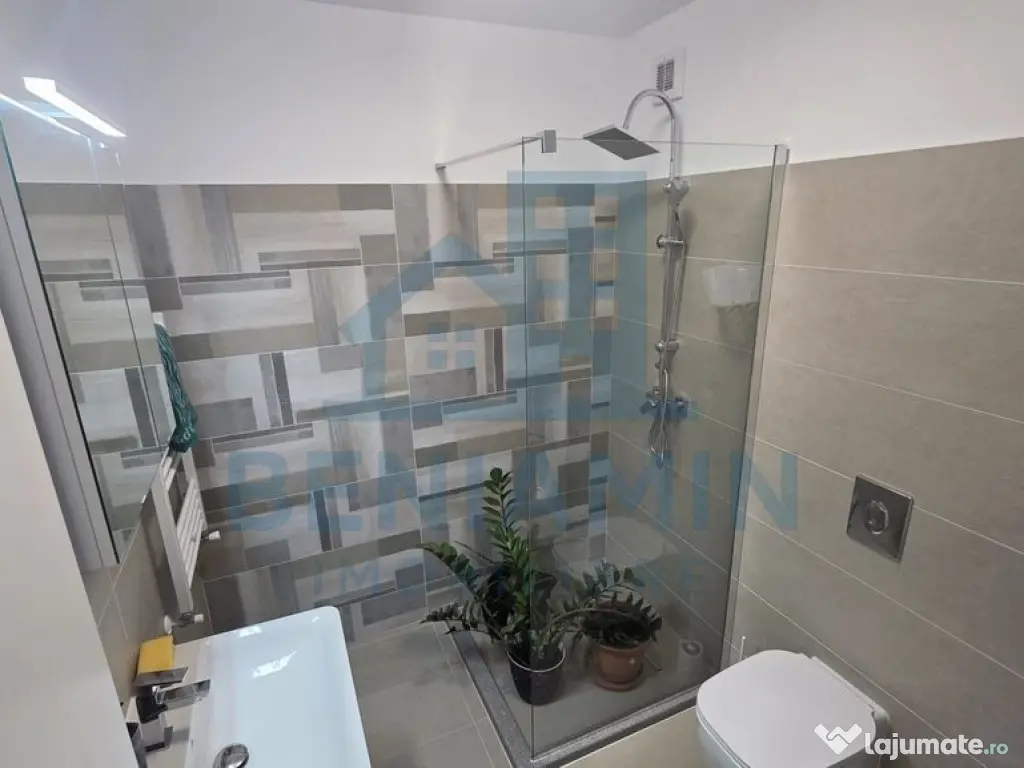 Apartament 3 camere 2 bai Decebal Residence Lapus