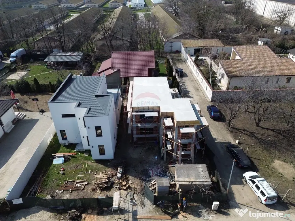 Casă / Vilă cu 4 camere de vânzare în zona Dedeman 