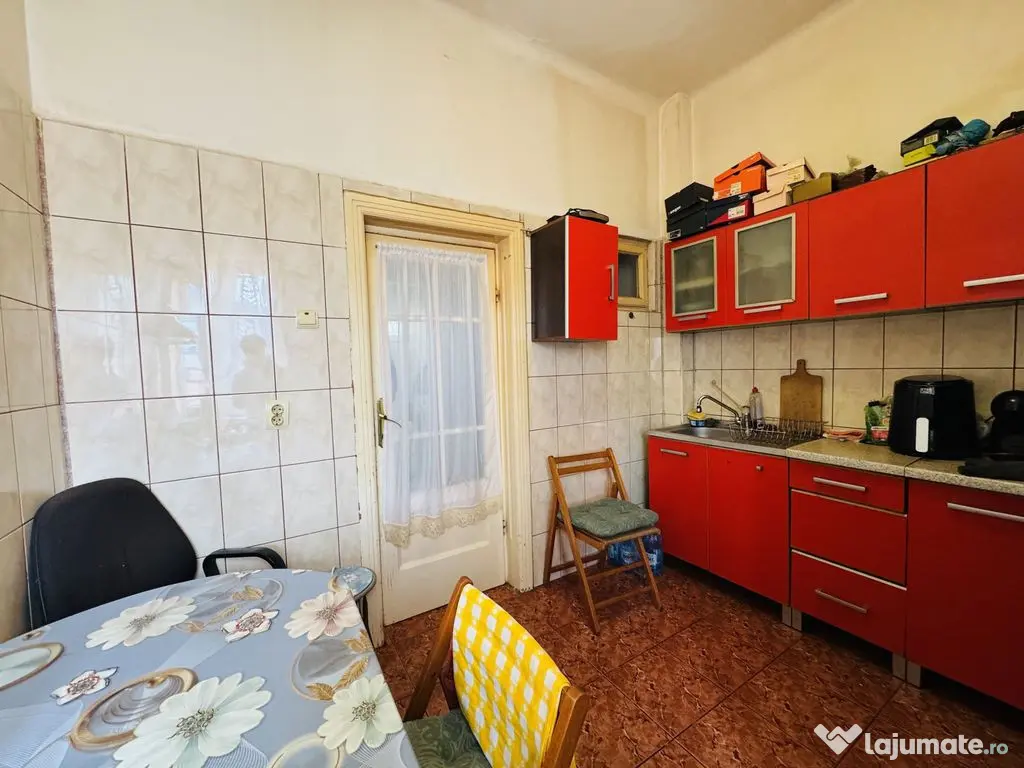 Apartament 3 camere in Vila+Demisol locuibil 18,40 mp - P... 