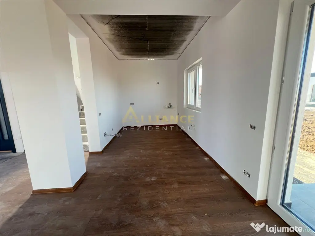 Vila cu 4 camere #238;n ansamblu rezidential exclusiv - Comu 