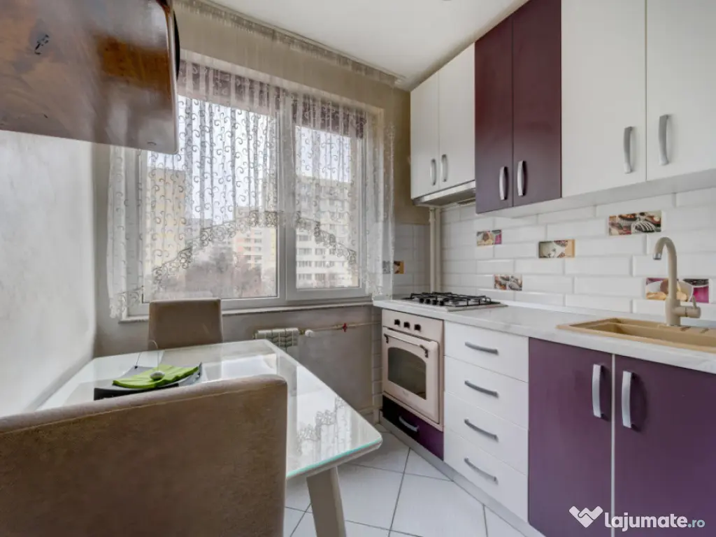 Apartament 2 camere, decomandat, stradal pe Sos. Colentina 