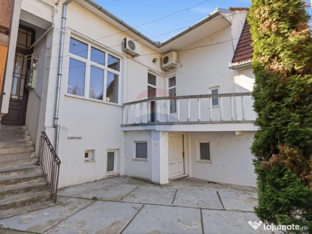 Apartament cu 4 camere 113 mp utili la curte Piata Catedr... 