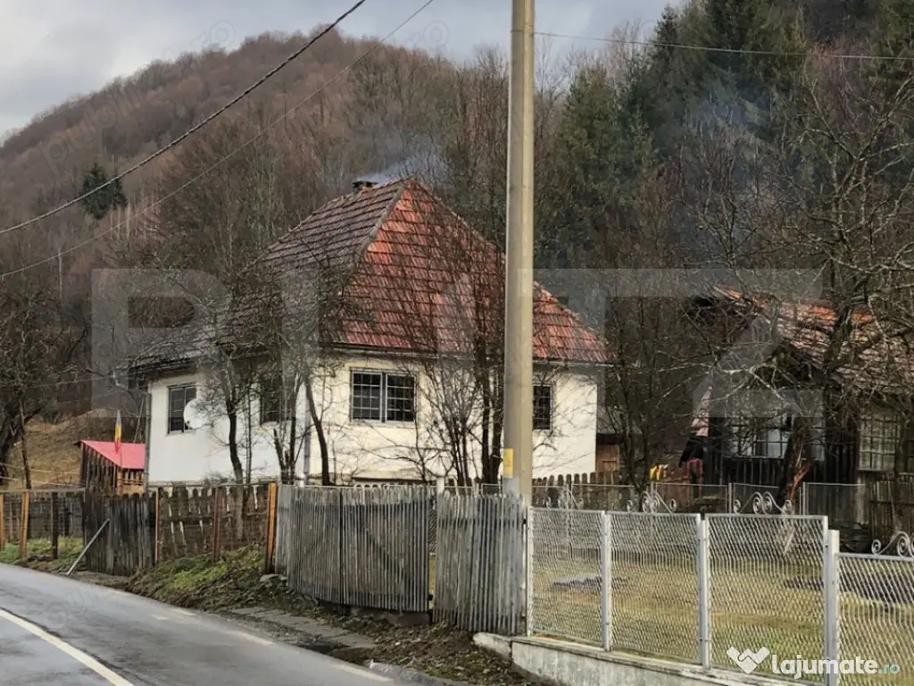 Casă de vacanță sau locuință în Apuseni | 3300 mp tere 