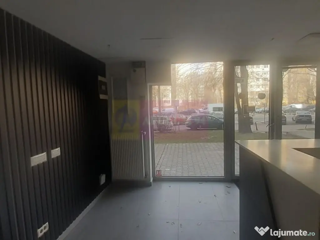 Spatiu Comercial Stradal Șoseaua Colentina zona Teiul Do... 