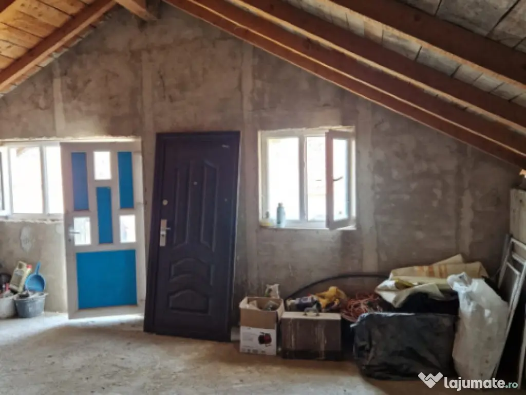 Casă de vânzare P+M, 184 mp – Castranova, Dolj 