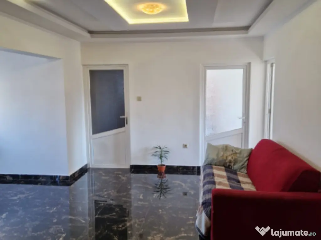 Casă de vânzare P+M, 184 mp – Castranova, Dolj 