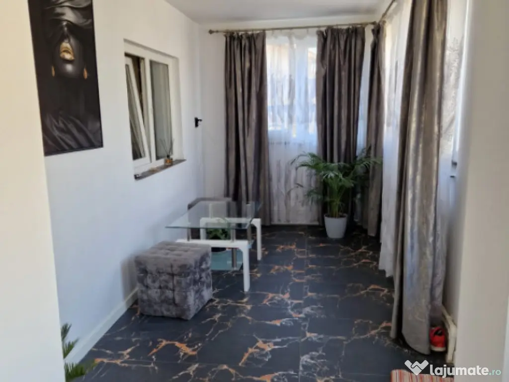 Casă de vânzare P+M, 184 mp – Castranova, Dolj 