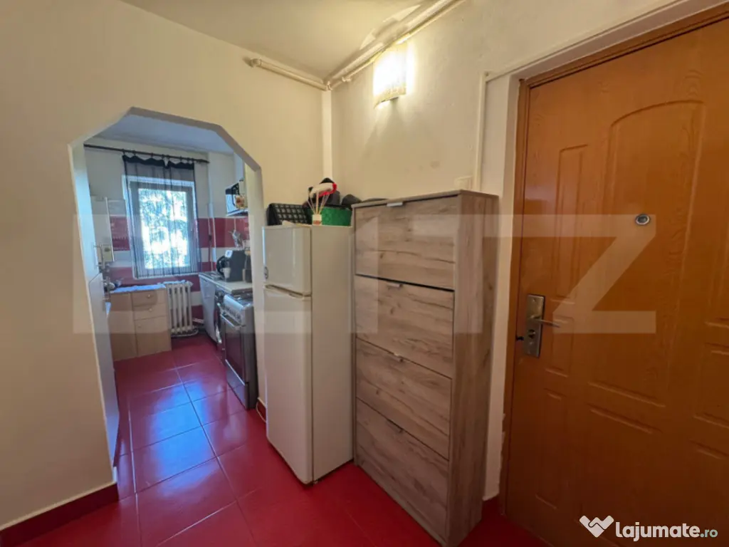Apartament cu 2 camere decomandat in Simeria 