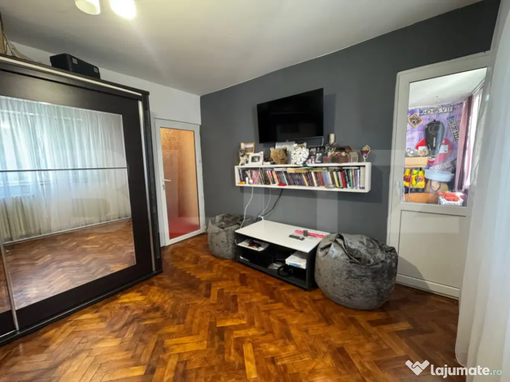 Apartament cu 2 camere decomandat in Simeria 