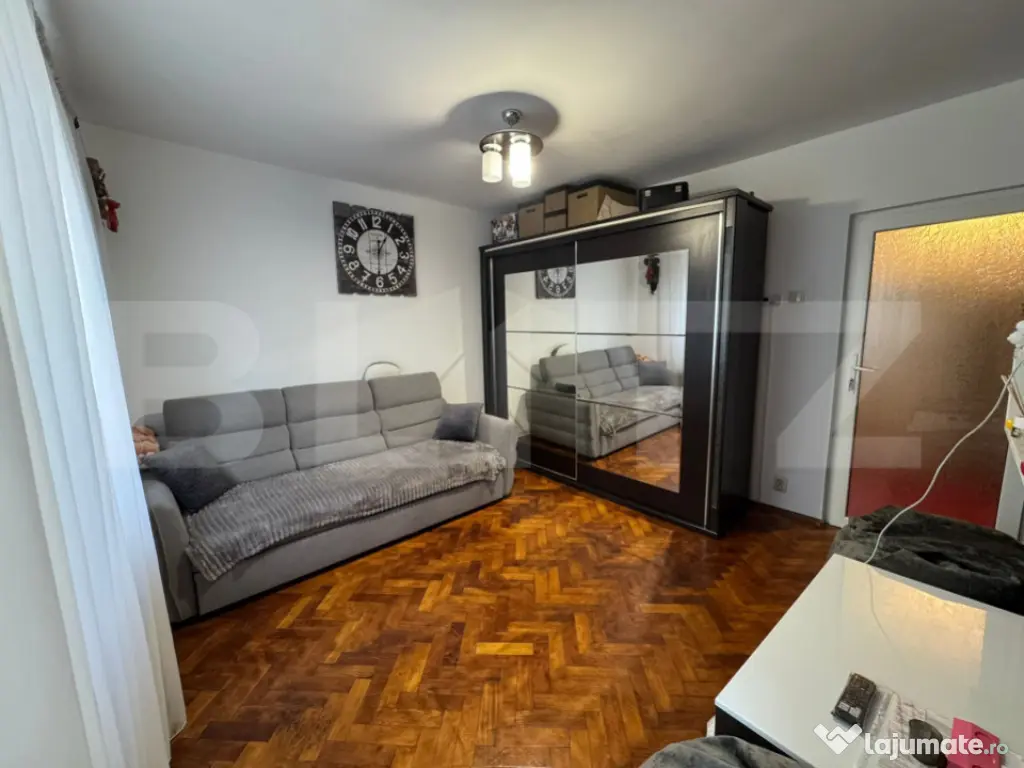 Apartament cu 2 camere decomandat in Simeria 