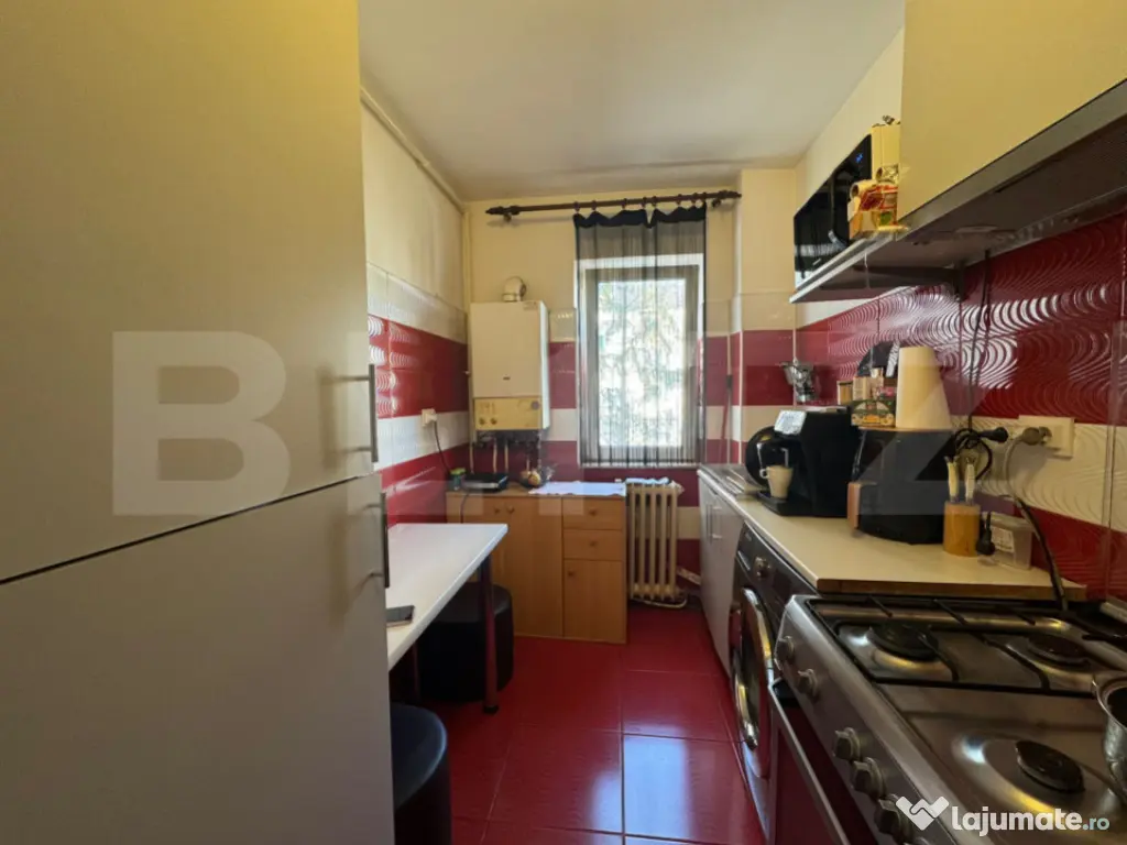 Apartament cu 2 camere decomandat in Simeria 