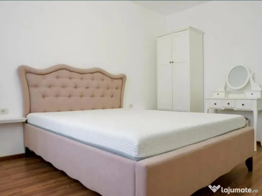 Apartament 3 camere, decomandat - zona Tractoru 