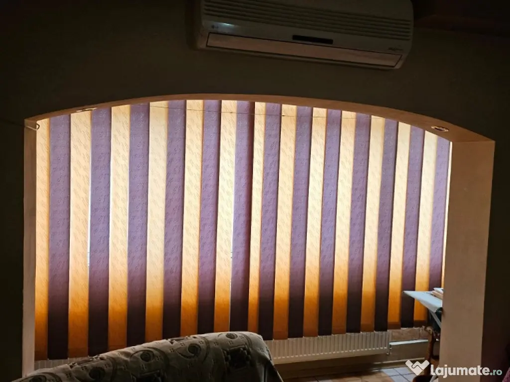 Apartament cu 3 camere ~ zona Brosteni / Colegiu ~ etaj 3 din 4 