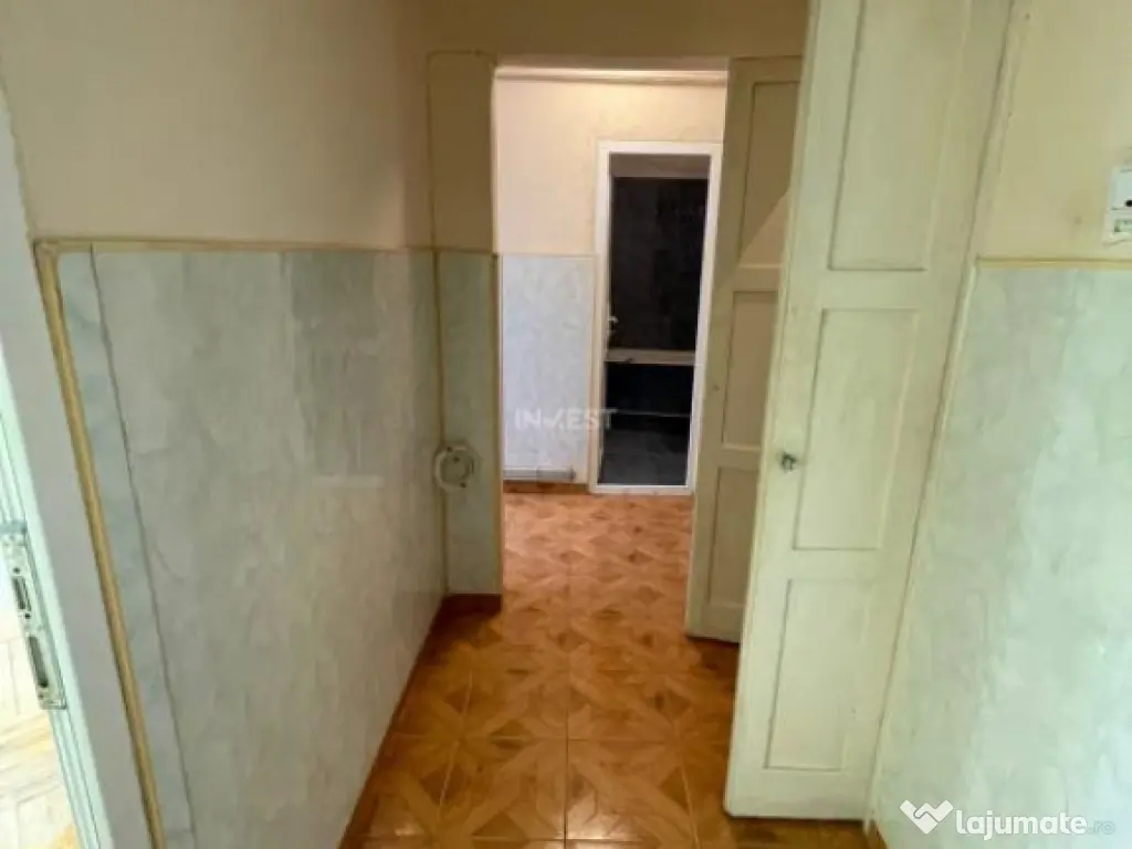 VANZARE-APARTAMENT 2 CAMERE-DECOMANDAT-PARC VOIEVOZILOR 