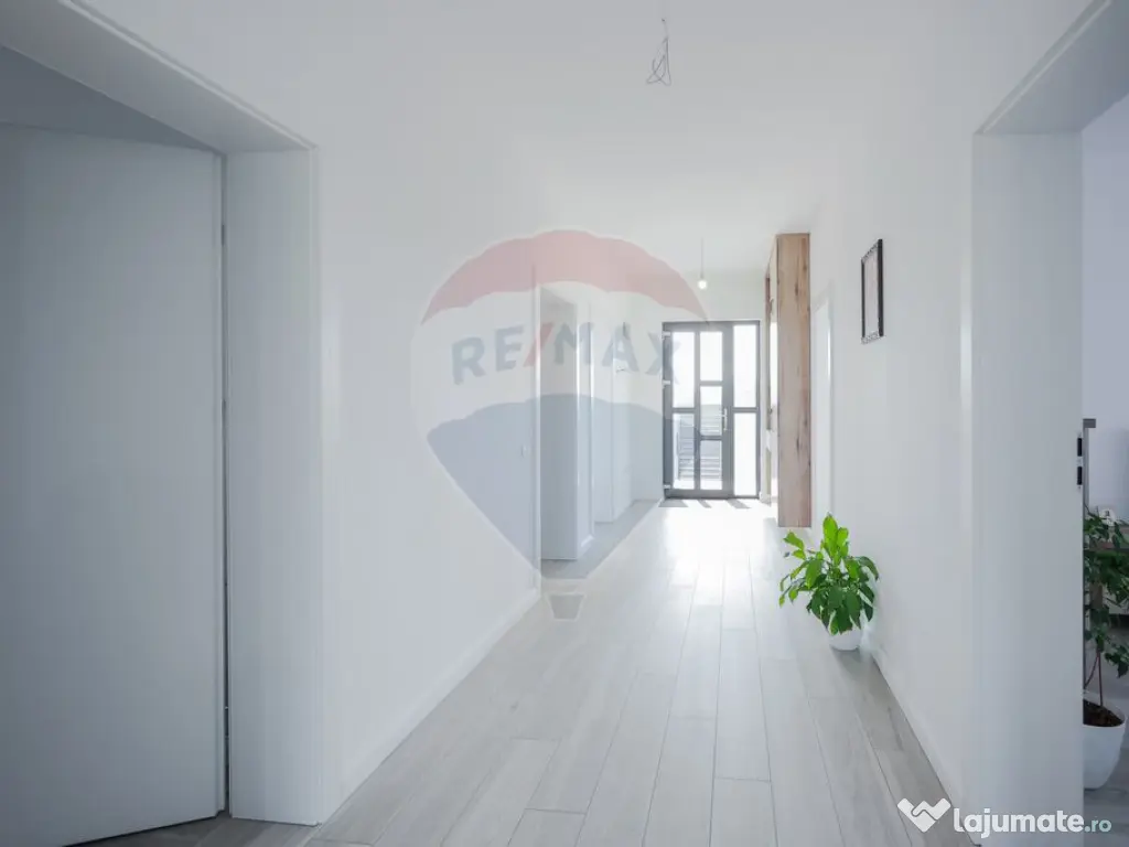 Casă de vânzare cu 3 dormitoare, Livada de Bihor 