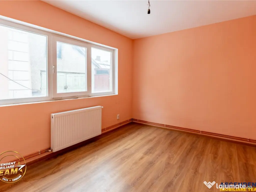 Accesibilitate si farmecul unei case cu garaj, locatie de re 