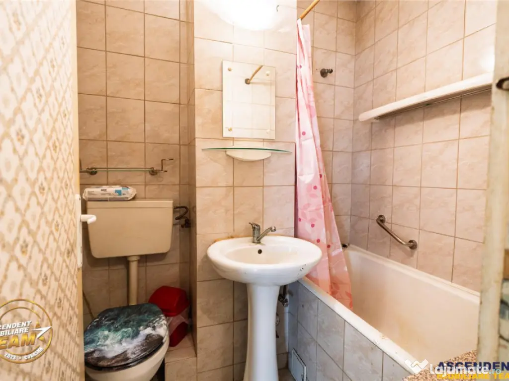 Decomandat, deschidere oportunitate personalizare, Simeria, 